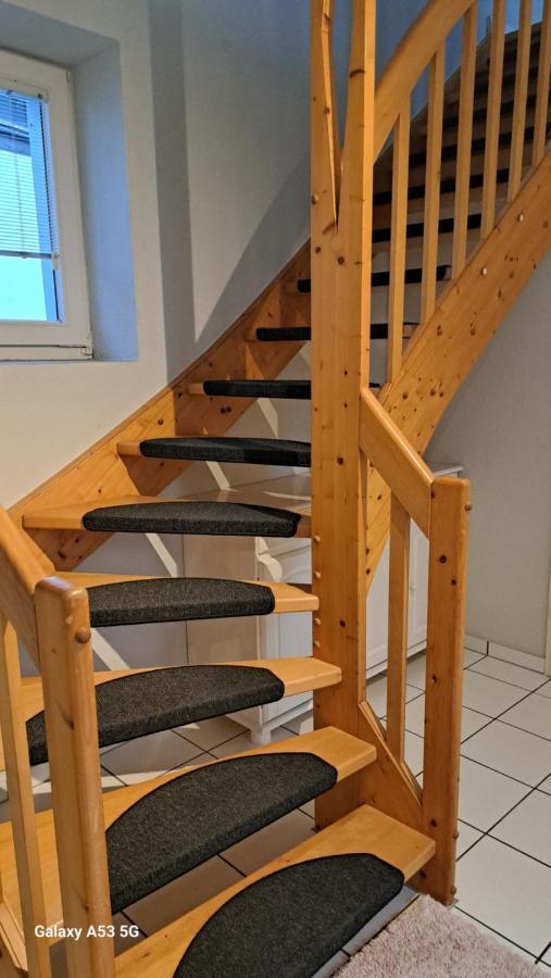 Small Stable - Charmantes Haeuschen Mitten In *