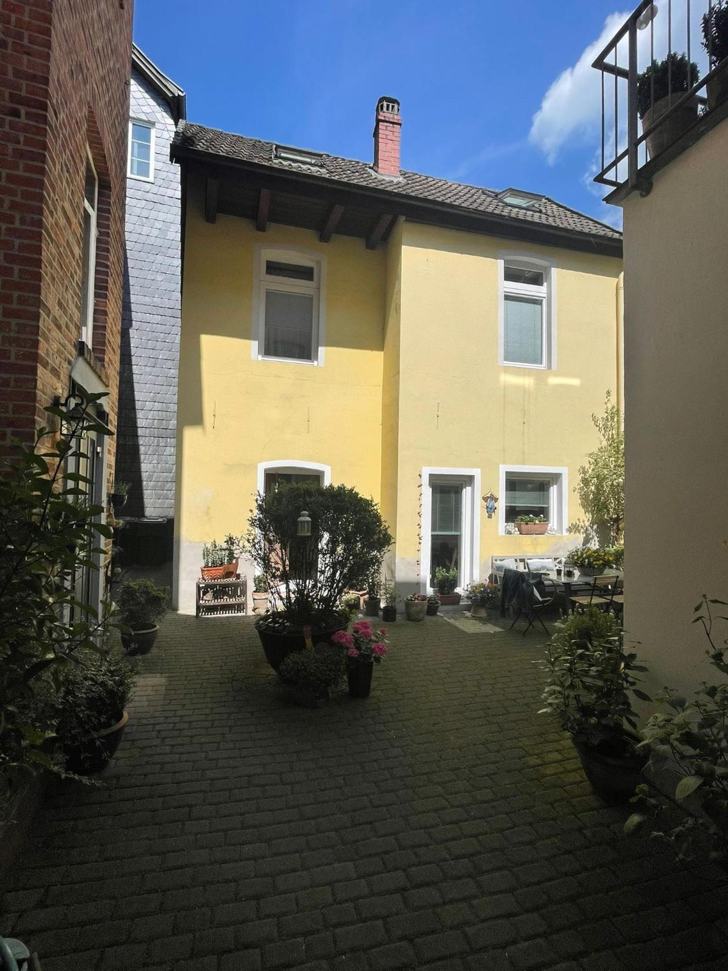 Small Stable - Charmantes Haeuschen Mitten In Apartment